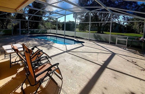 Kissimmee House | Pleasant Hill Retreat Pet friendly 30 min Disney