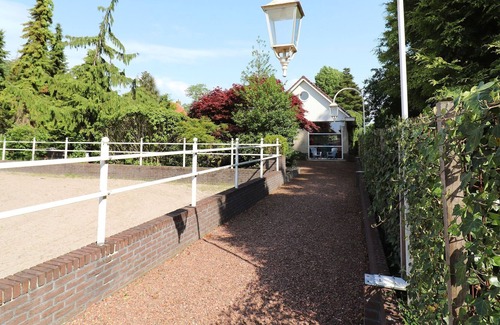 Gorredijk House | Pleasant holiday home in Gorredijk with garden