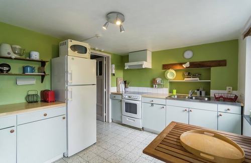 Ciney House | Pleasant holiday home with garden in Ciney