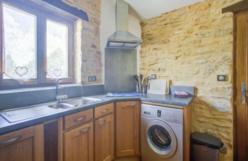 Jayac House | Pleasant holiday home with private pool