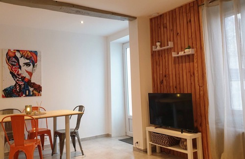 Boeil-Bezing House | Pleasant house of 72m2, with private terrace