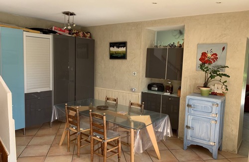 Naintre House | Pleasant house with private swimming pool heated in July and August