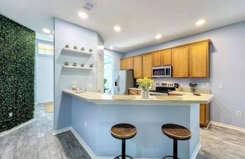 Kissimmee House | Pleasant Inn