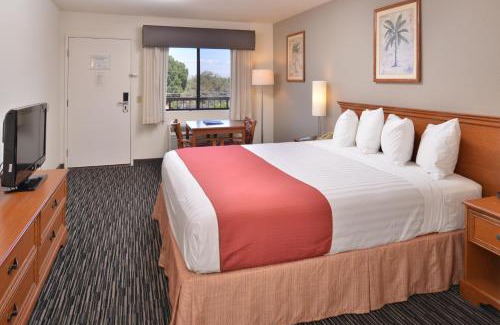 Clairemont Hotel | Pleasant Inn