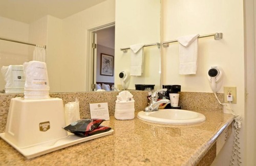 Clairemont Hotel | Pleasant Inn