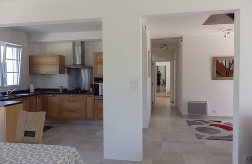 Theix-Noyalo House | Pleasant listed house, 2km from the center of Theix-Noyalo.