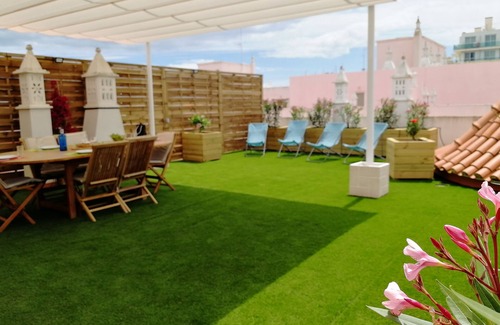 Vila Real Santo Antonio Apartment | Pleasant penthouse with swimming pool and large rooftop, fully renovated