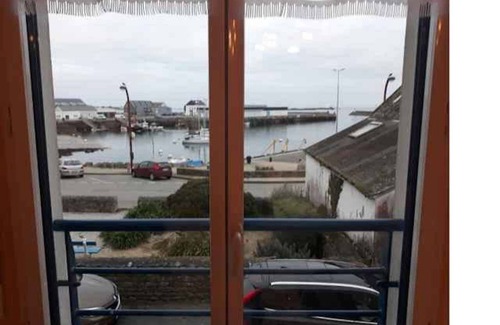 Plobannalec-Lesconil Apartment | Pleasant recent 2-bedroom apartment on the port