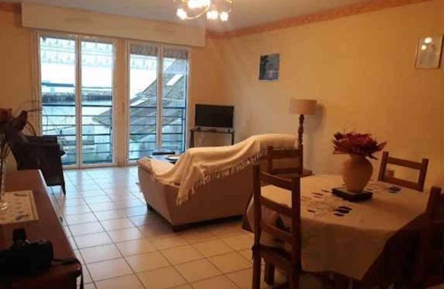 Plobannalec-Lesconil Apartment | Pleasant recent 2-bedroom apartment on the port