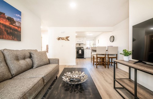 Cimarron Hills Condo | ❤Pleasant Retreat! Dog friendly & near Peterson AFB ❤