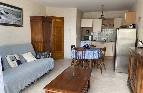 Saint-Cast-le-Guildo Apartment | Pleasant sea view apartment for 4 people
