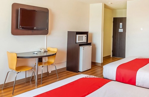 Shelby Hotel | Pleasant Stay, Convenient Location! Near Shelby Splash Park and Pool
