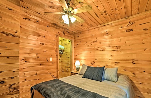 Springville Cabin | Pleasant View Resort Cabin on Kentucky Lake!