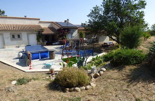 Tournissan Villa | Pleasant villa in garrigue with pine forest and swimming pool