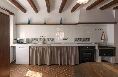 Nulles Cottage | Pleasant village house, Garden. Private pool