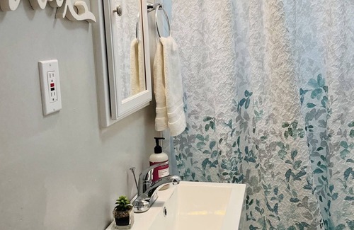 Lemoore House | Pleasantville