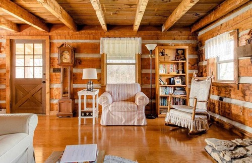 Cottontown Cabin | Please go to/book through The Cabin at Roney Creek Ranch