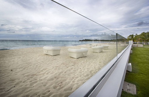 Plum Bay Villa | PLEASE ENQUIRE FOR OUR SPECIAL RATES Luxury beachront villa located on Plum Bay