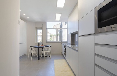 Lapa Apartment | Please note: Between October 30 and November 15, improvements will be.