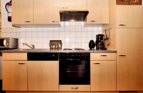 Richelle House | Pleasing Holiday Home in Richelle with Garden, Terrace, BBQ