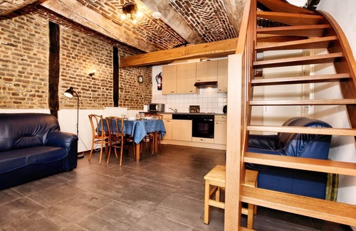 Richelle House | Pleasing Holiday Home in Richelle with Garden, Terrace, BBQ