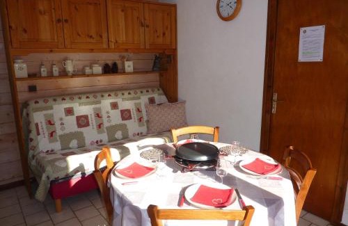 Brides-les-Bains Apartment | PLEIN SOLEIL appartement avec GARAGE pour SKI TROIS VALLEES et CURE THERMALE