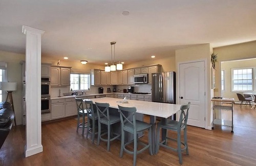Eastward Look House | PLENTY OF ROOM FOR WHOLE FAMILY!
