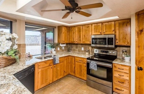 Lake Havasu City House | Plenty of Room to park your toys, 1/2 mile from Windsor Launch Ramp w/lake view.