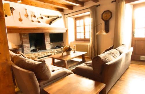 Ordino Apartment | Pleta Ordino 18, Duplex rustico con chimenea, Ordino, zona vallnord