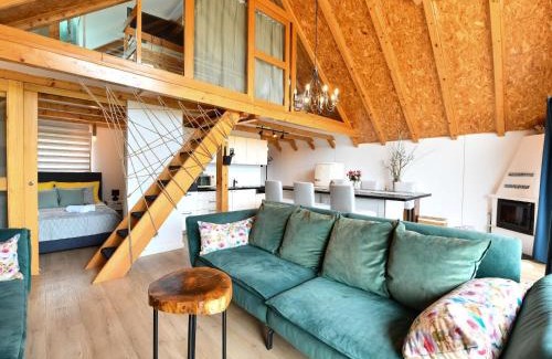 Barilovic House | Plivanje u zalazak sunca - Three Bedroom House