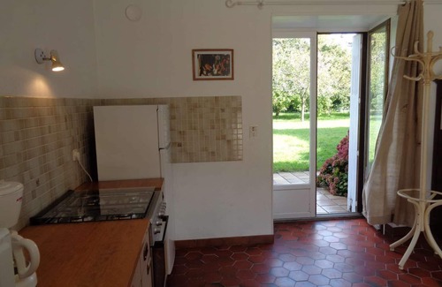 Plobannalec-Lesconil Cottage | Plobannalec Lesconil: House with garden