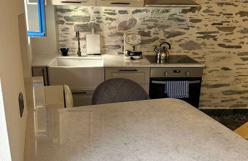 Plomari House | Plomari Geometer House: 1br with WiFi, AC