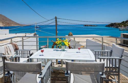 Loutro Apartment | Plori - Molos Apartments
