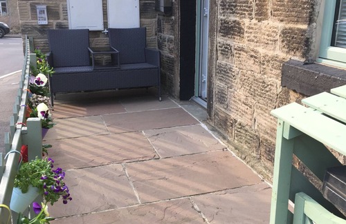 Hollow Meadows Cottage | Plough Cottage - Luxury 2 bed Cottage in the Beautiful Village of Bradfield