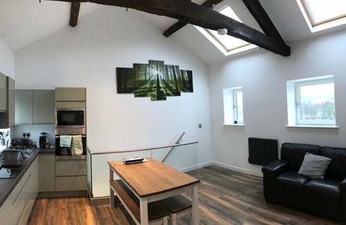 Hollow Meadows Cottage | Plough Cottage - Luxury 2 bed Cottage in the Beautiful Village of Bradfield
