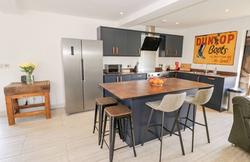 Huntley Cottage | PLOUGH SHARE, pet friendly, character holiday cottage in Huntley