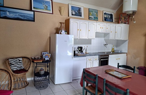 Plounevez-Lochrist Cottage | Plounevez Lochrist: South facing house 800m from the sea accessible on foot