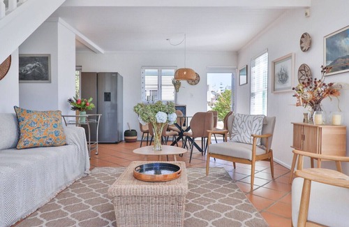 Vermont House | Plover Place | Coastal Comfort Near Breakfast Bay’s Tidal Pools