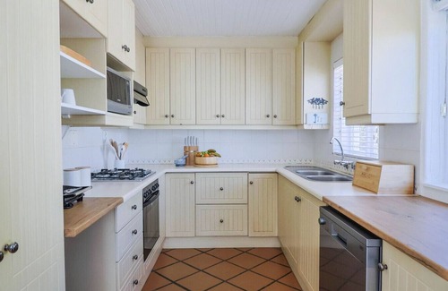 Vermont House | Plover Place | Coastal Comfort Near Breakfast Bay’s Tidal Pools