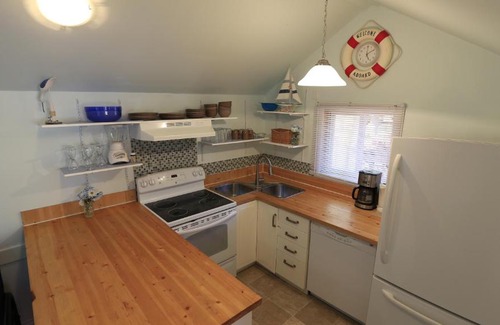 Wasaga Beach House | Plovers Cove Cottage