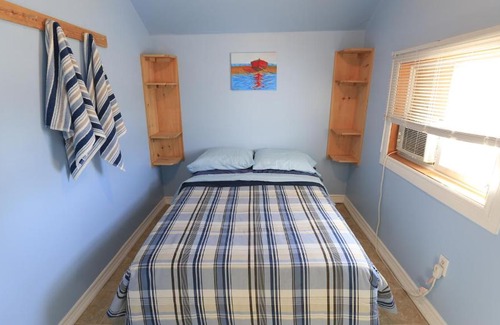 Wasaga Beach House | Plovers Cove Cottage