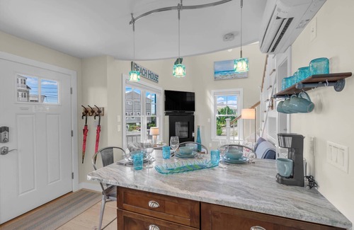 Newburyport House | Plovers Nest: Stay in the Heart of Newburyport During Yankee Homecoming Festivities!