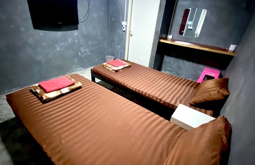Amphawa House | Ploynam Homestay