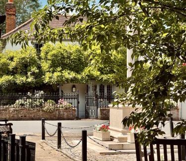 Bray on Thames House | Plum Bray