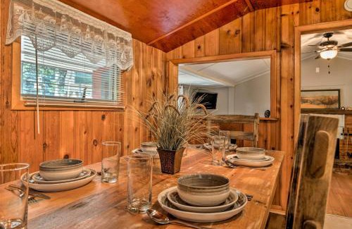 Elwood Apartment | Plum Creek Retreat with Beach near Johnson Lake