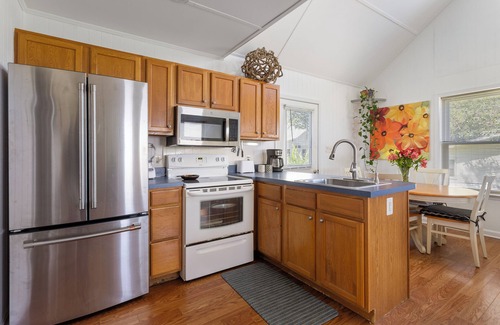 Barstow House | Plum Point Cottage #15