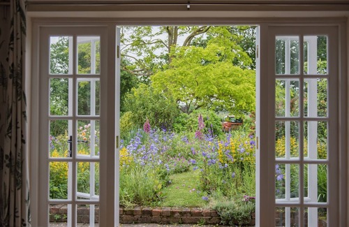 Dargate Cottage | Plum Pudding Stables by Bloom Stays - sleeps 2 guests in 1 bedroom