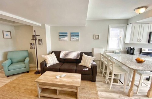 Newbury Condo | Plum Royale Jr: Cozy Plum Is. home w/beach access