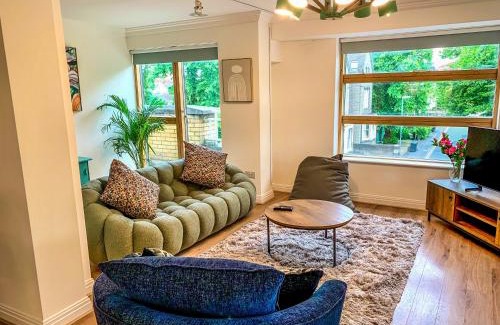 Mill Road Apartment | Plum Tree Penthouse