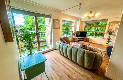 Mill Road Apartment | Plum Tree Penthouse
